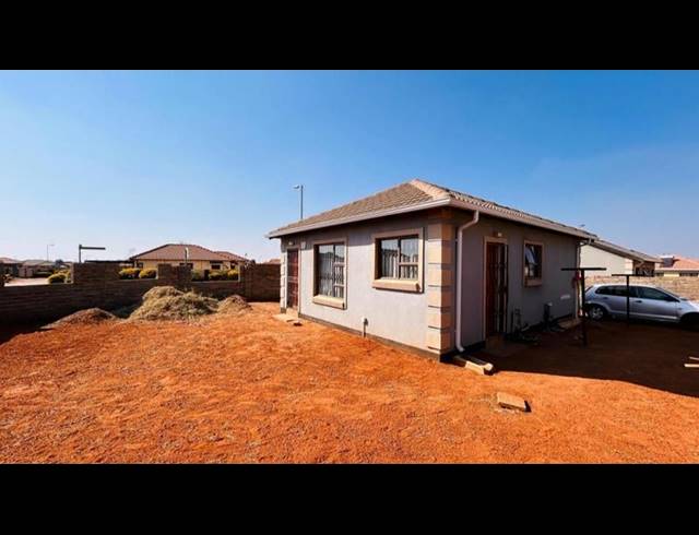 2 BEDROOM HOUSE FOR SALE IN THE ORCHARDS